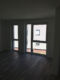 großzügige 2-Zimmer-Wohnung mit Balkon - Wohnzimmer