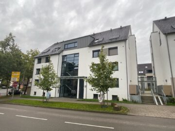 schöne 3-Zimmer Dachgeschosswohnung in Freiberg am Neckar, Mundelsheimer Straße 1, 71691 Freiberg am Neckar