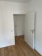 Schöne 2-Zimmer-Wohnung mit Balkon in Stuttgart-Ost - Wohnzimmer