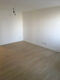 modernisierte 2-Zimmer-Wohnung mit Balkon - Wohnzimmer
